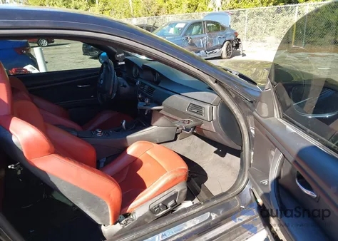 2011 BMW M3 z USA, uszkodzony, nr VIN WBSKG9C5XBE645916